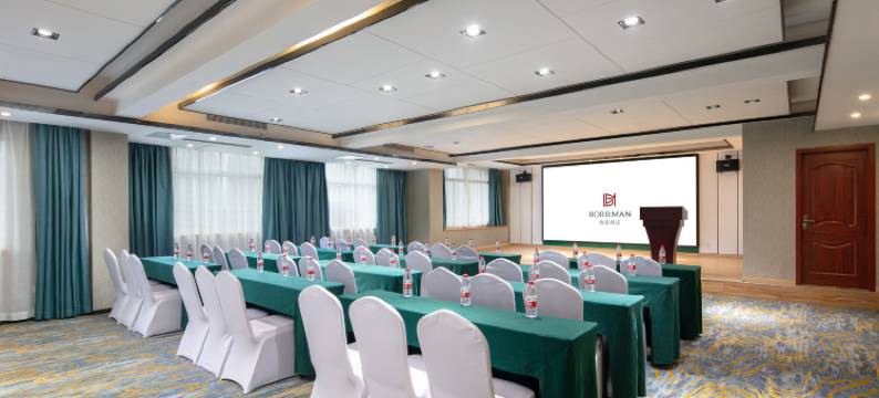 柏曼酒店(来宾高铁站沃尔玛店)图片