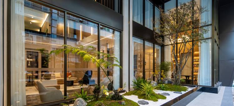 霞浦财富中心亚朵酒店图片