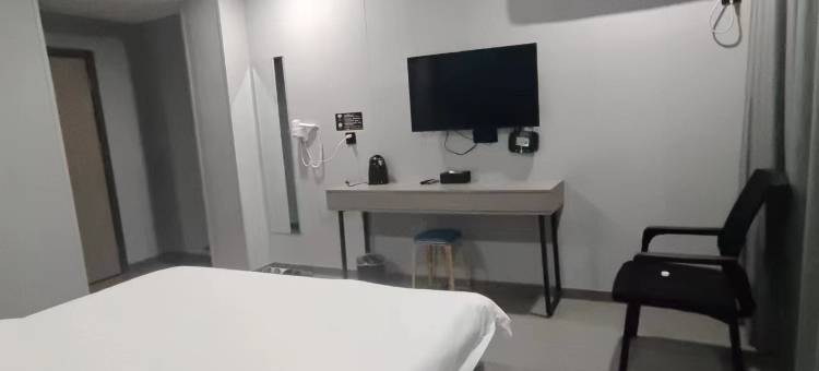 馨屿宾馆(南昌辛家庵地铁店)图片