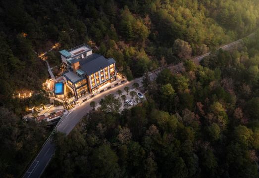 金佛山金山隐民宿外景图