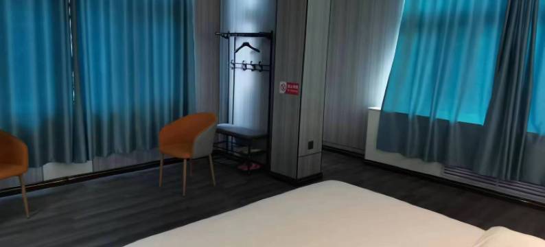 隆辰豪庭商务宾馆图片