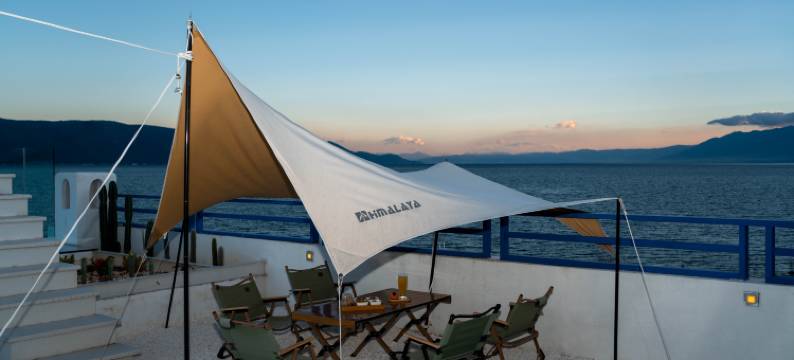 海恋|Cloud Nest·云栖蓝湾·设计师无边泳池度假民宿(洱海店)图片