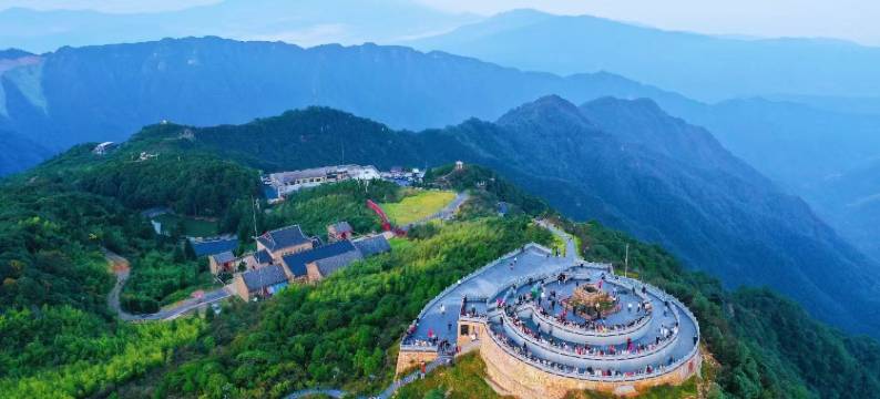 资兴回龙山云居酒店图片