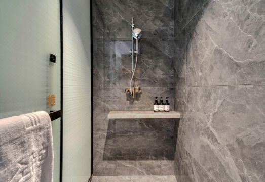 Meibo Light Luxury Hotel (Anqing Renmin Road Pedestrian Street Branch)Hotel Overview