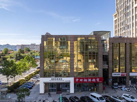 瑞缘快捷酒店(威海高铁站韩乐坊店)