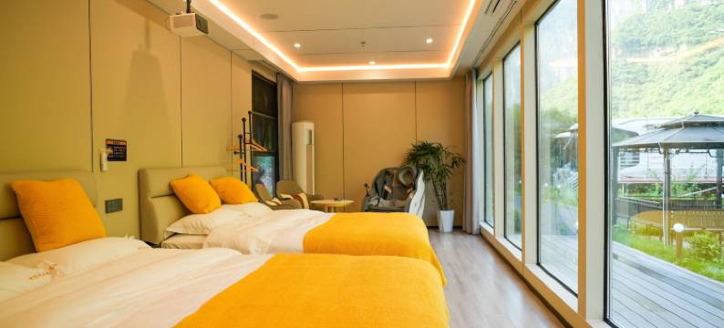 时间之外太空舱露营基地(太行山八泉峡店)图片