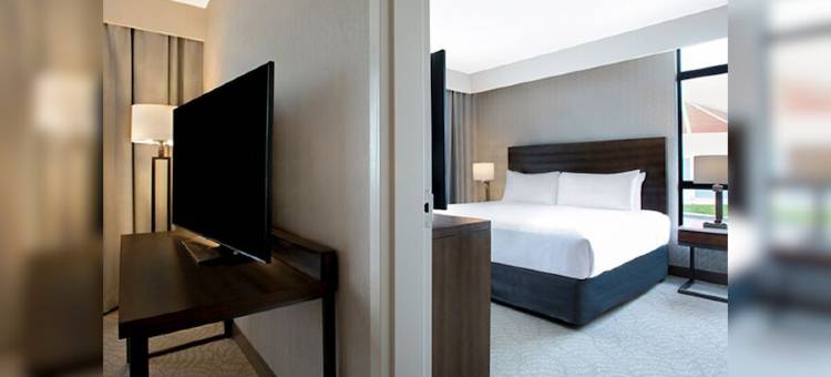 大蓝鹭酒店(Great Blue Heron Hotel)图片