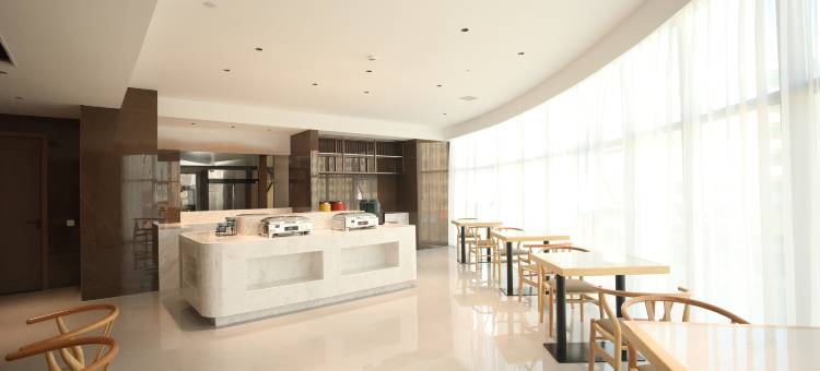 艺龙万国酒店(景德镇乐平洪皓森林公园店)图片