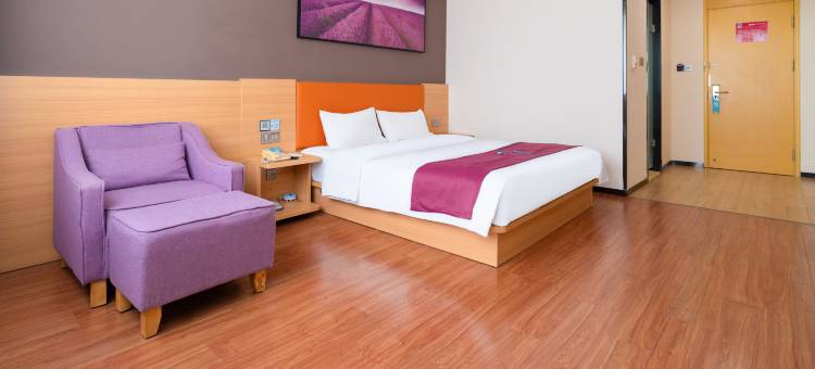 派酒店(珠海城职院金湾华发商都店)图片