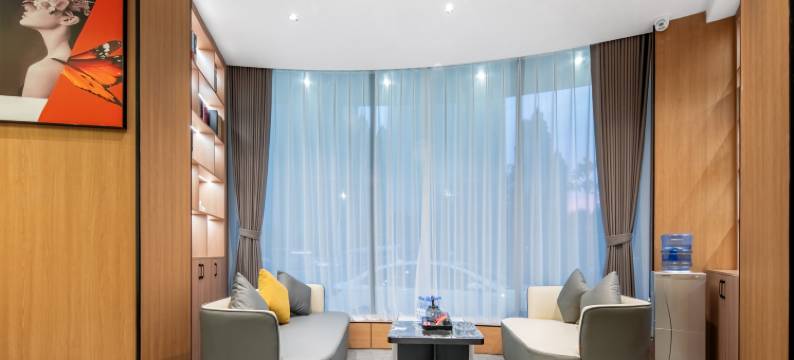 郑州蔓颐酒店(经开第八大街经开中心广场地铁站店)图片