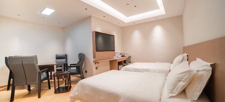 禾润Hotel(胖东来天使城店)图片