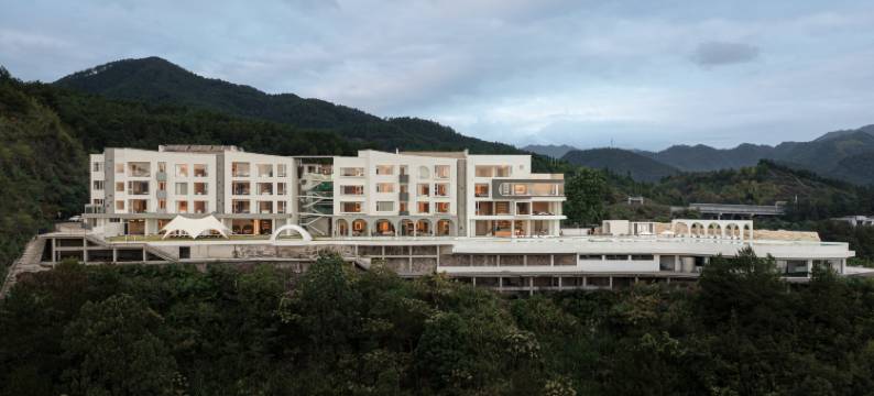 屿言·悬崖湖景美宿图片