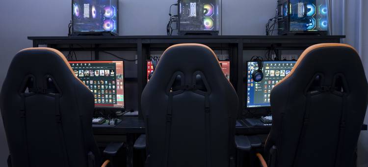 拉法电竞酒店(黄石港万达广场店)图片