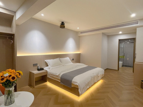 瓮橙恋民宿(瓮安县人民医院店)