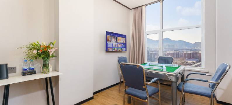 瓦房店三合元酒店图片