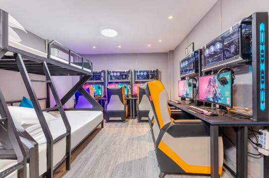 奈斯特电竞公寓(广州黄埔夏园地铁站店)图片