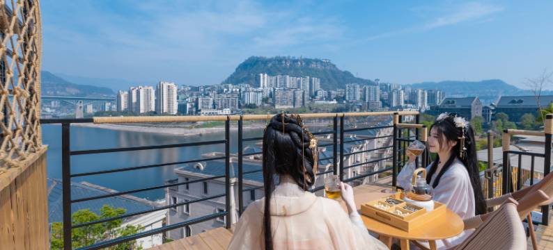 泊云境.湖滨花园酒店(重庆万州万达广场店)图片