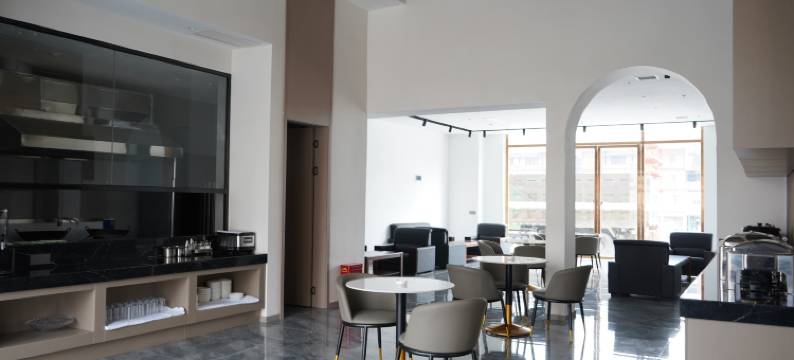 柏林索丽酒店(台江职校店)图片