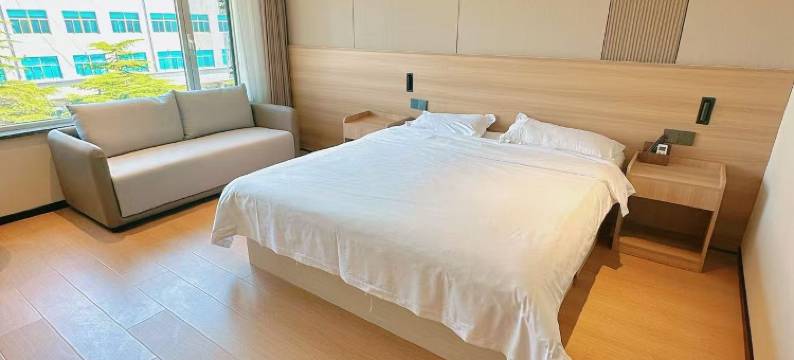 荣成时光假日酒店(石岛新港店)图片