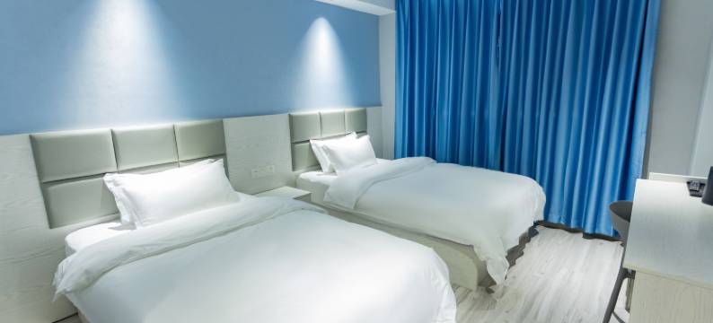 欣悦宾馆(镇江火车站万达广场店)图片