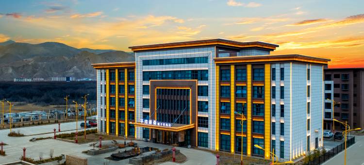 平措康桑酒店(隆子机场人民政府店)图片