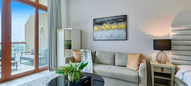 bnbme | 棕榈岛时尚单间公寓，带阳台，可欣赏海景(bnbme | Chic Studio in Palm w/ Balcony & Sea Views)图片