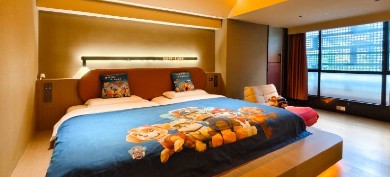 超时光潮玩设计酒店(广州北京路步行街大佛寺店)图片