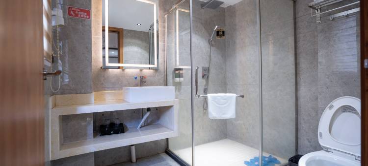 羽梵酒店(高州城东客运站店)图片