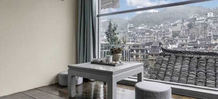 拾光·童年江景民宿(凤凰古城景区沱江店)图片