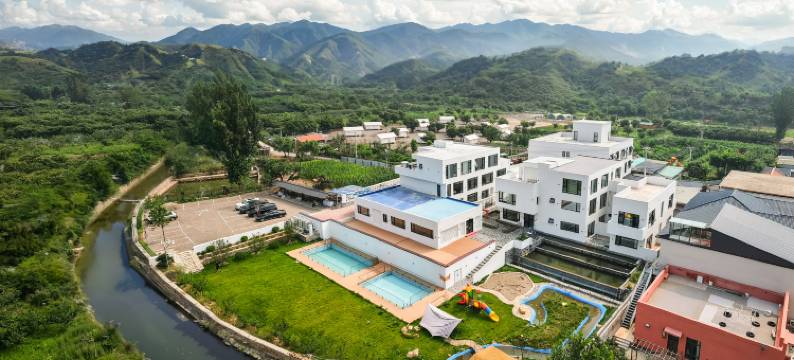 云景芳茴·YUNJINGFH·民宿(吉姆冒险世界店)图片