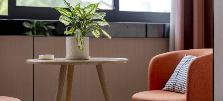 贵阳筑悦轻居酒店(万象城火车站店)图片