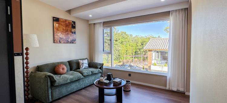 宜就龙潭泉居图片