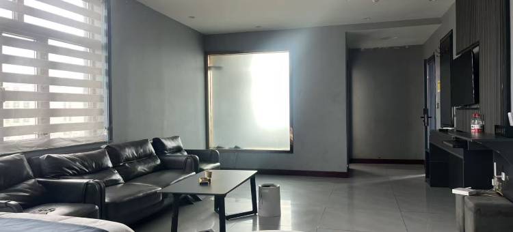 治多嘉洛王府酒店图片