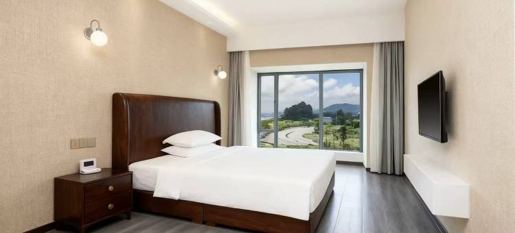 肇庆·富米FullmeCinemaBathtub设计酒店(七星岩东门广场店)图片