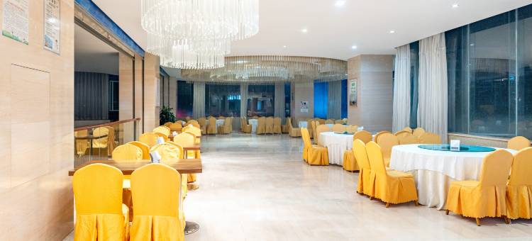 腾冲美尔翡翠皇冠建国酒店(文星楼砚湖公园店)图片