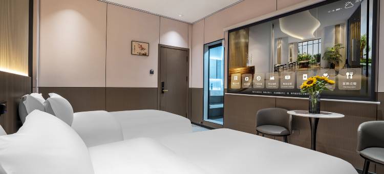 川滇智能酒店(蒙自南湖公园新天地步行街店)图片