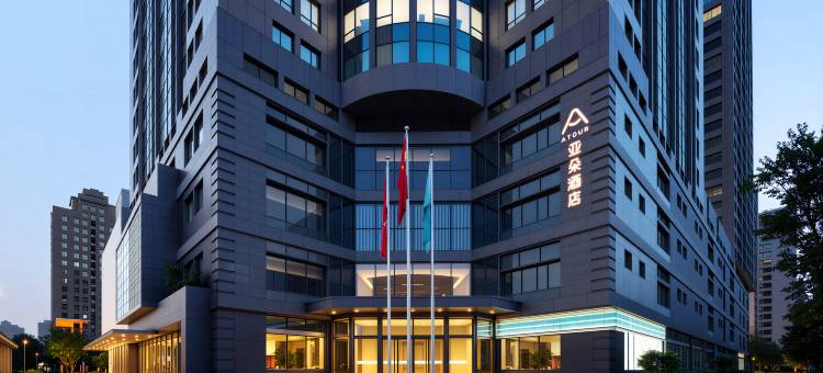 西安高新科技路地铁站亚朵酒店图片