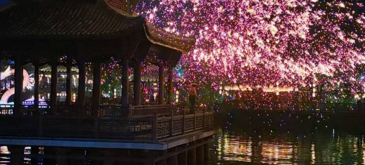 橙子时光民宿(开封清明上河园店)图片