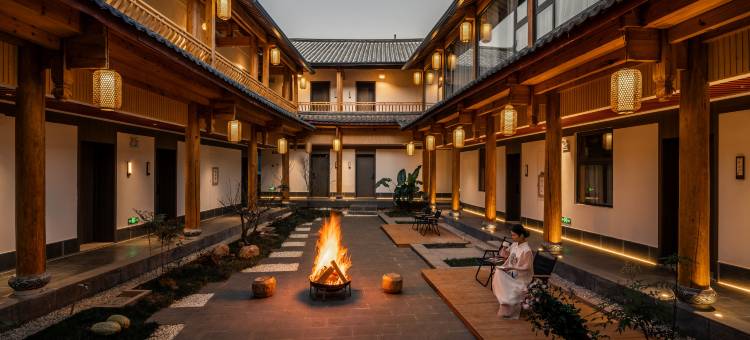 玲舍·雪岚｜日照金山·空中花园·枕星牧野·檐牙窥雪·VILLA图片