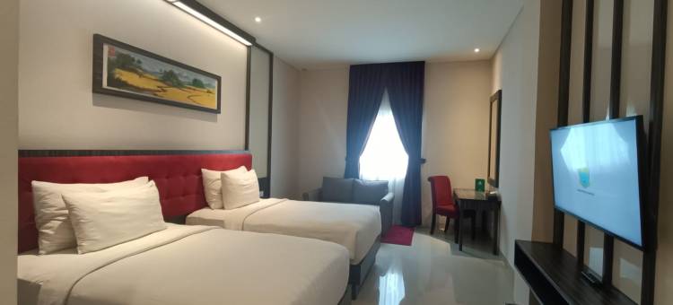 展玉费卢西吉诺酒店(Hotel Gino Feruci Cianjur)图片