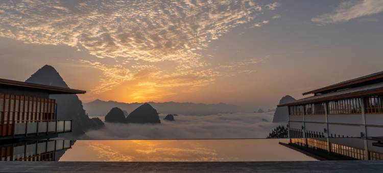 阳朔画山云舍图片