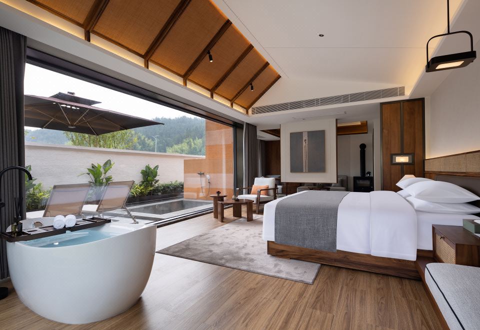 Guidong 13 Homestay Hotel Overview