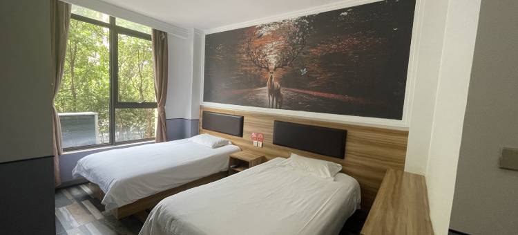 布丁酒店(济南高铁西站山东国际会展中心店)图片