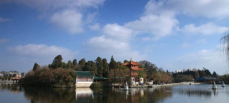 梵拉图巢居酒店(合江门大观楼店)图片