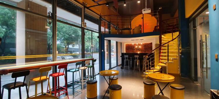 武汉馨乐庭沌口公寓酒店(武汉体育中心店)图片