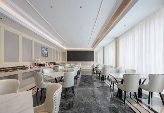 Vienna Hotel (Zhangjiajie National Forest Park Core Scenic Area) Hotel Overview