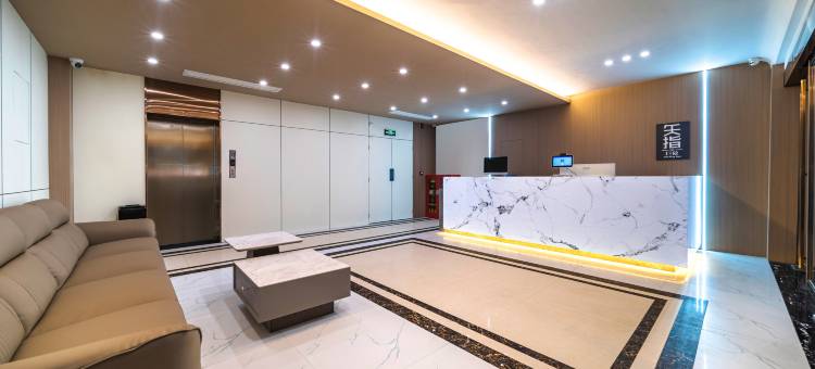 瑞源酒店(西亚和美信阳火车站店)图片