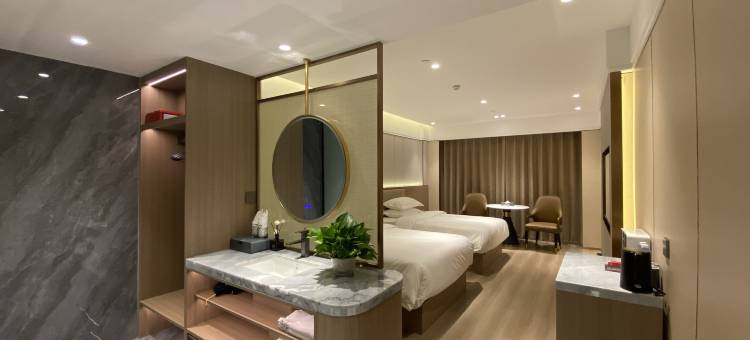 馨缘主题酒店(溆浦火车站店)图片