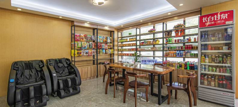 云朵未来酒店(晋江宝龙城市广场国际机场店)图片