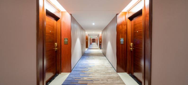 蒙自御峰大酒店(滇南大商汇店)图片